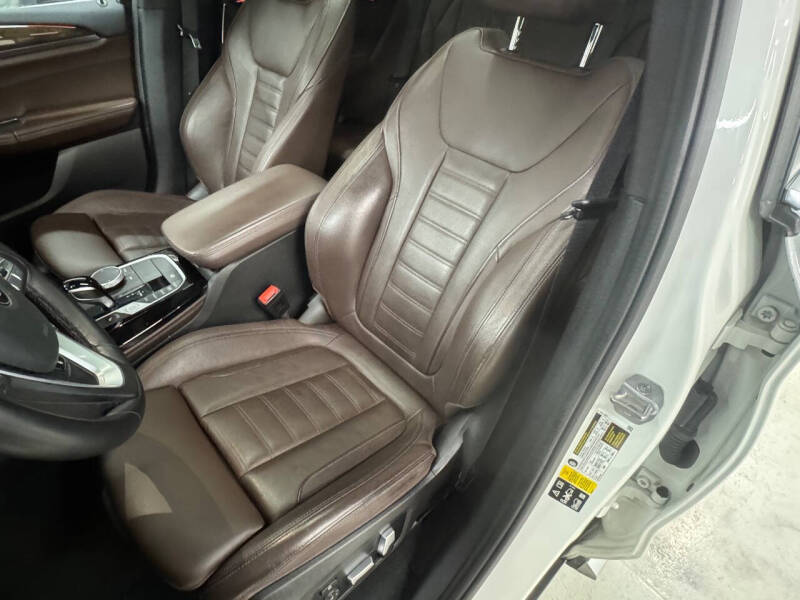 2023 BMW X4 xDrive30i