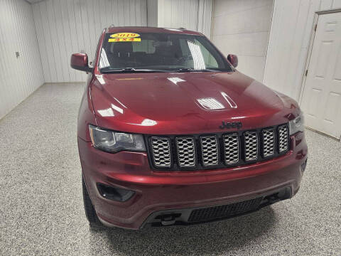 2019 Jeep Grand Cherokee for sale at LaFleur Auto Sales in North Sioux City SD