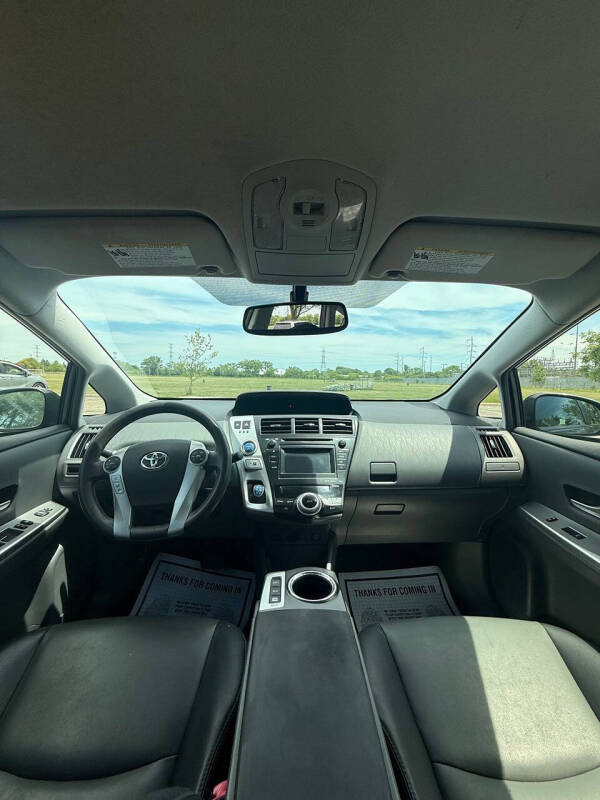 2012 Toyota Prius v Five