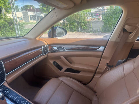 2012 Porsche Panamera 4S