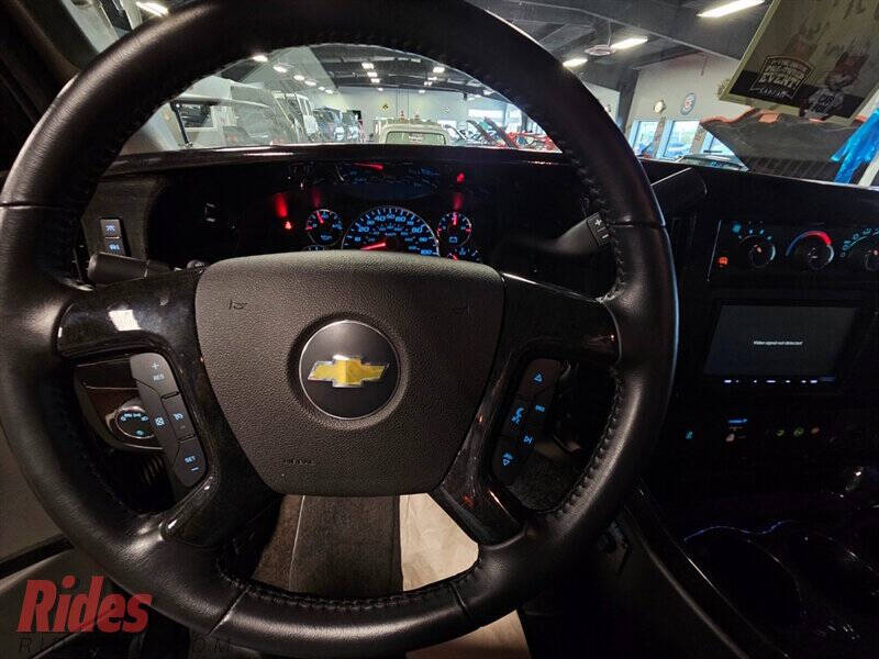 2022 Chevrolet Express 2500