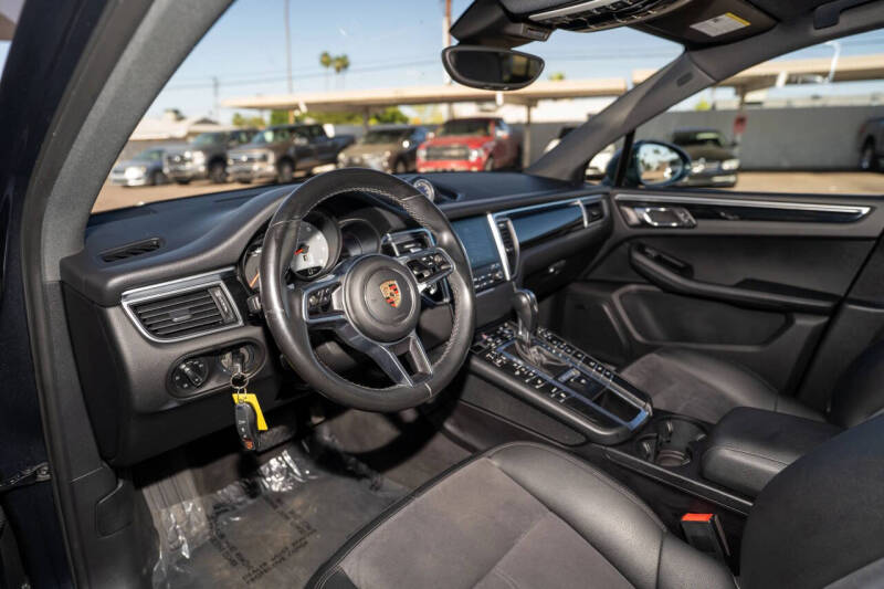 2017 Porsche Macan S