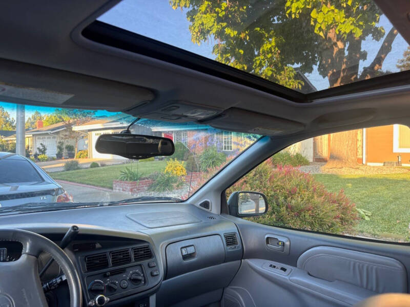 2000 Toyota Sienna XLE