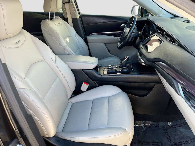 2023 Cadillac XT4 Luxury