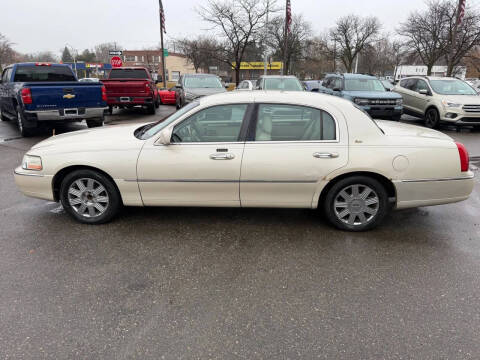 2003 Lincoln Town Car Cartier