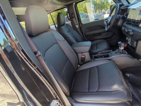 2025 Jeep Gladiator High Tide