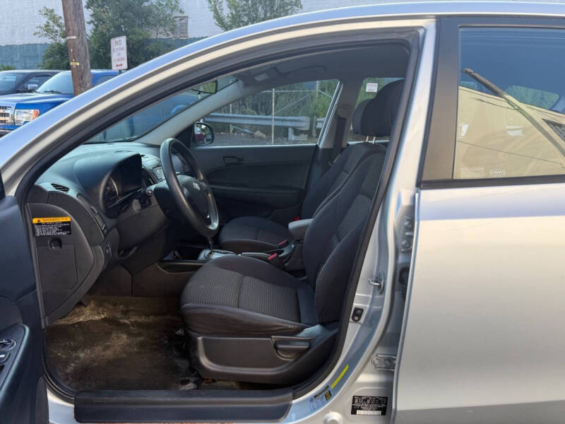 2011 Hyundai Elantra Touring GLS