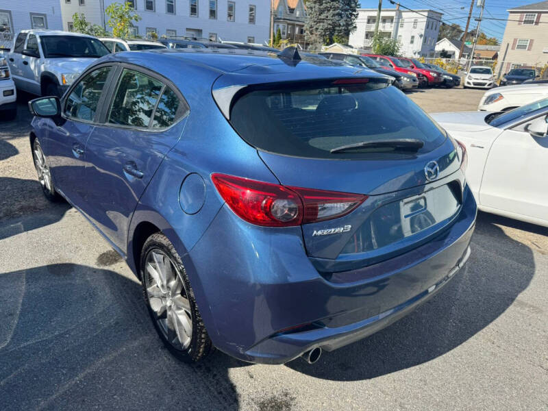 2018 Mazda MAZDA3 Touring