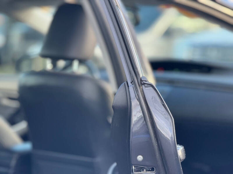 2015 Toyota Prius Four