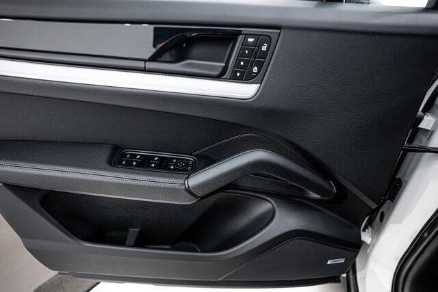 2025 Porsche Cayenne Coupe