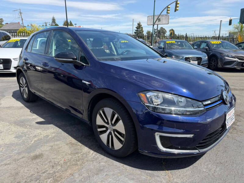 2017 Volkswagen e-Golf SE