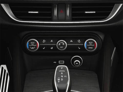 2025 Alfa Romeo Stelvio Intensa