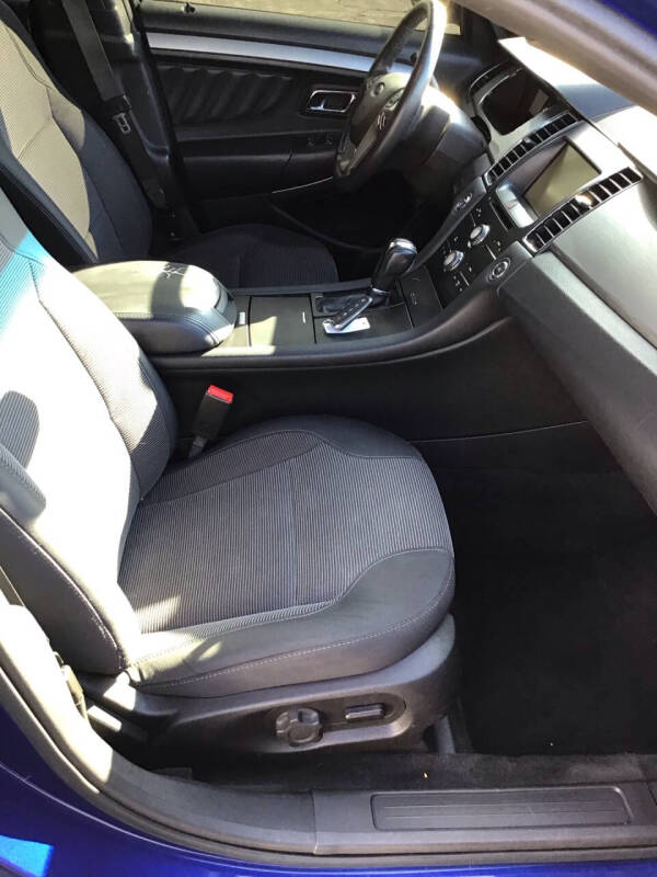 2015 Ford Taurus SEL