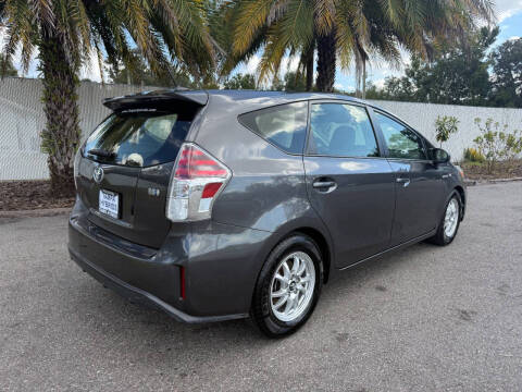 2015 Toyota Prius v Four