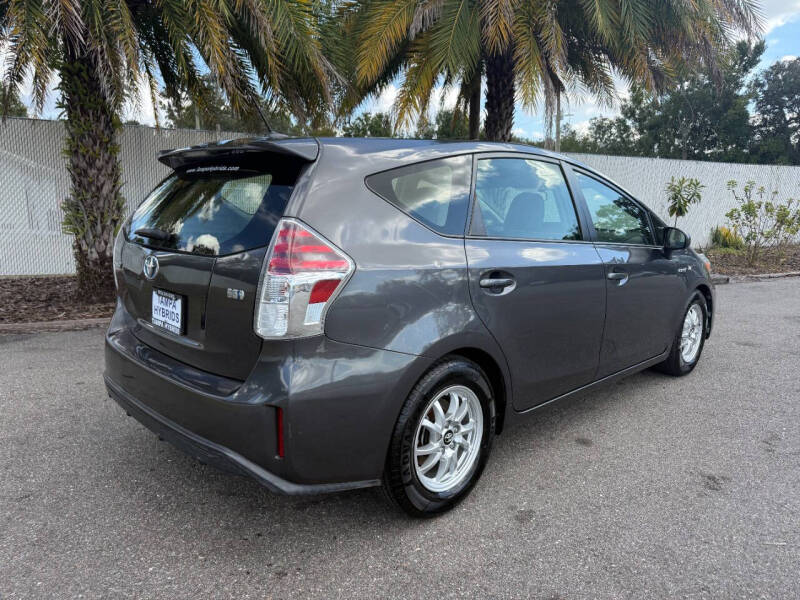 2015 Toyota Prius v Four
