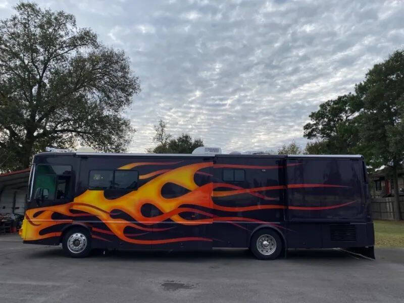 2000 Freightliner XC Chassis