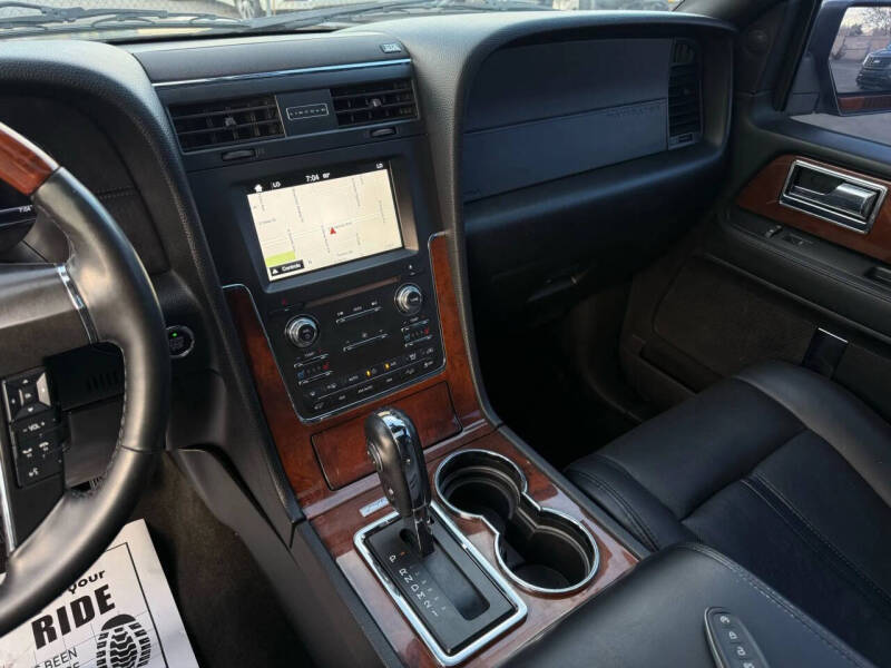 2016 Lincoln Navigator Select