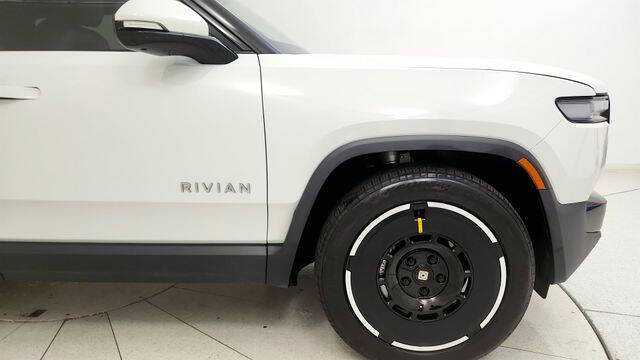 2025 Rivian R1T