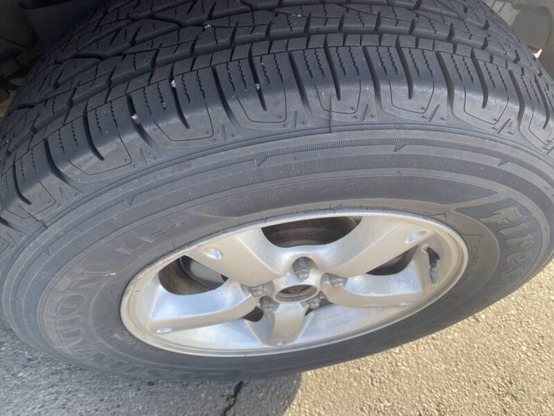 2005 Mazda Tribute s