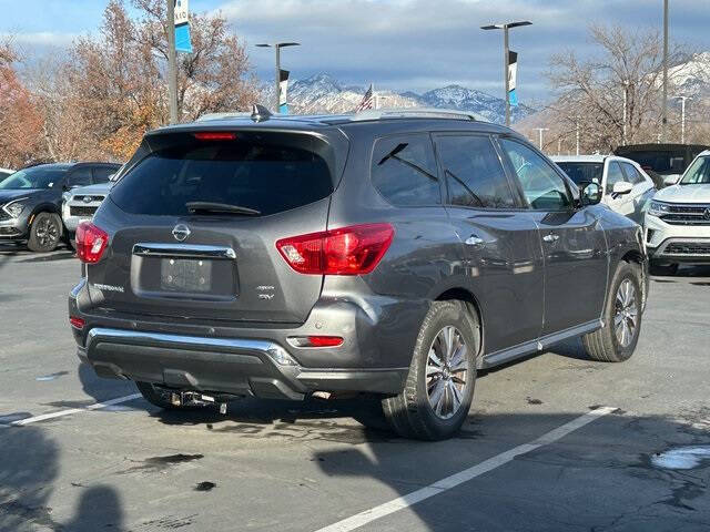 2019 Nissan Pathfinder SV