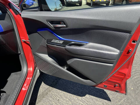 2021 Toyota C-HR XLE