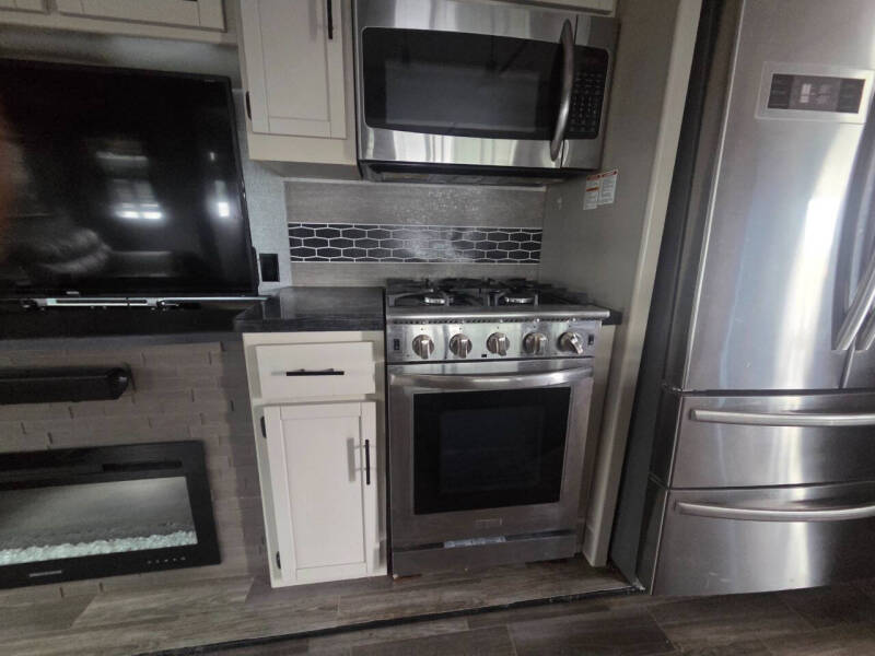 2020 Keystone RV HAMPTON