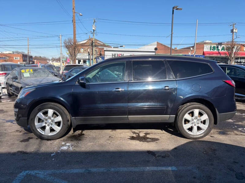 2017 Chevrolet Traverse LT