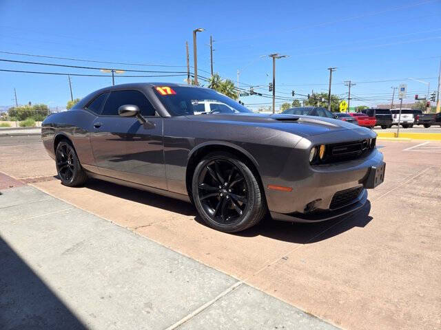 2017 Dodge Challenger SXT