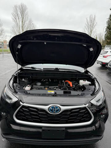 2022 Toyota Highlander Hybrid XLE