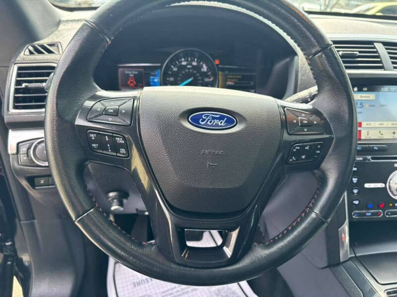2017 Ford Explorer Sport