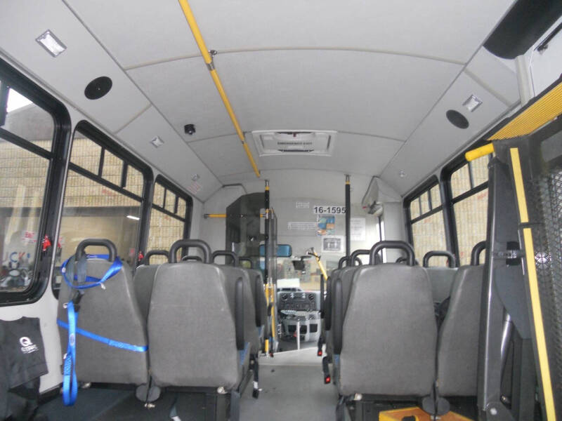 2013 Ford E-Series E-450 SD