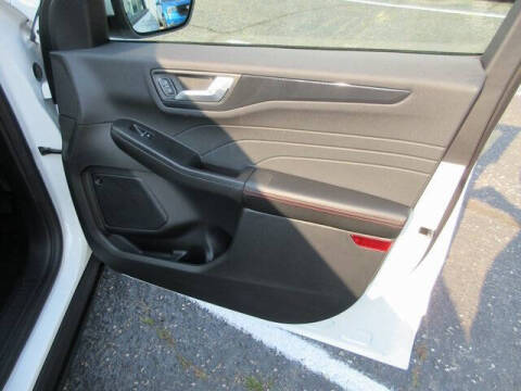 2025 Ford Escape Hybrid ST-Line Select