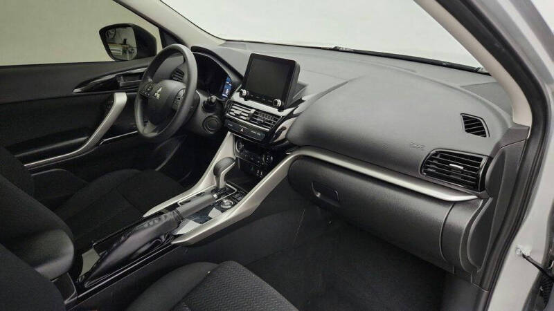 2025 Mitsubishi Eclipse Cross LE