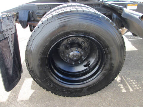 2007 Freightliner Business class M2