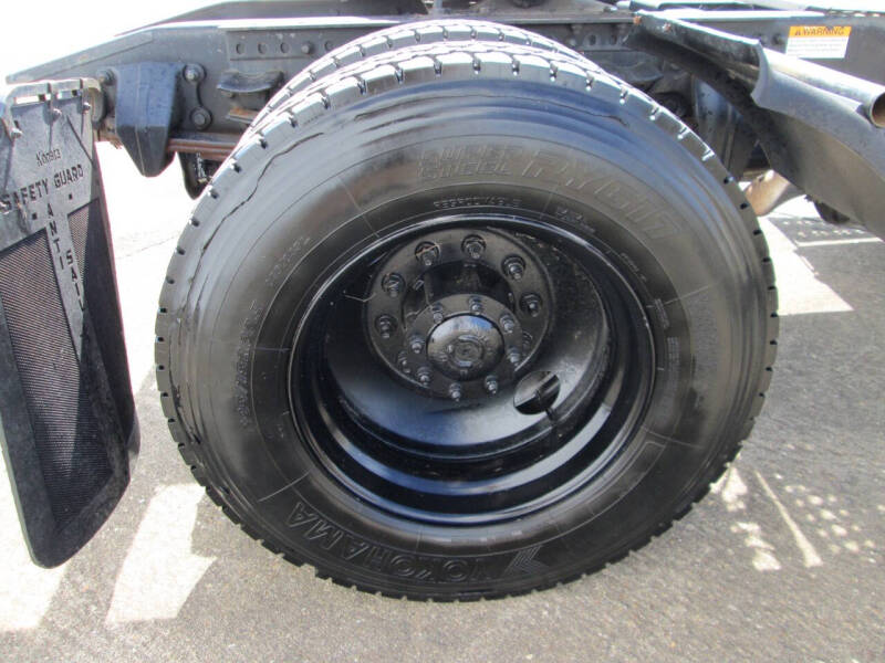 2007 Freightliner Business class M2