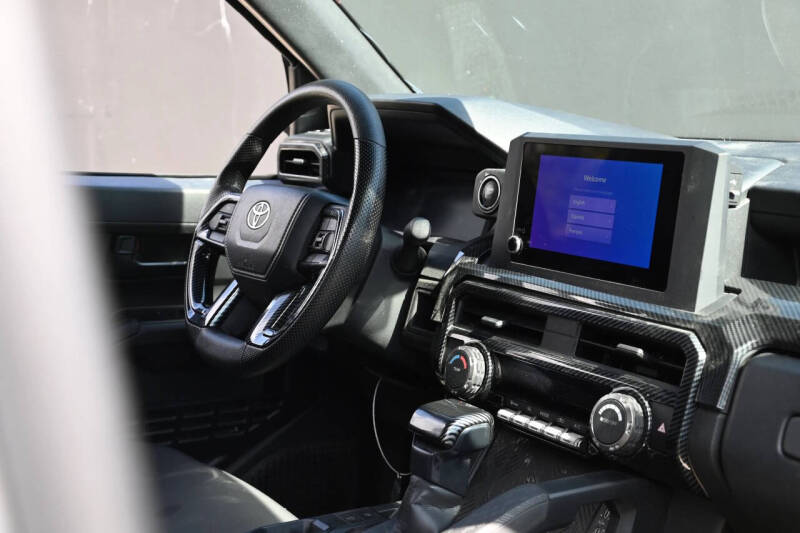 2024 Toyota Tacoma SR