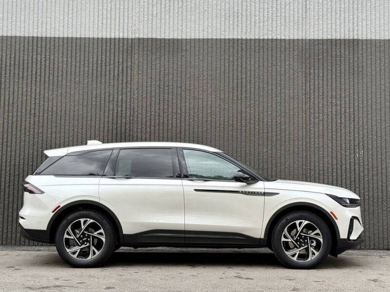 2025 Lincoln Nautilus Hybrid Premiere