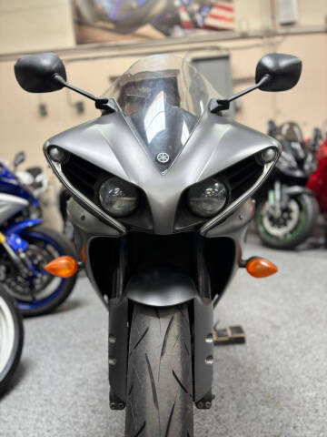 2013 Yamaha YZF-R1