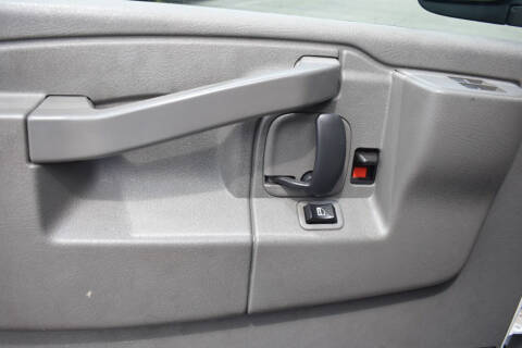 2017 GMC Savana 2500