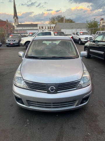 2009 Nissan Versa 1.8 S
