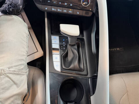 2021 Hyundai Elantra Limited