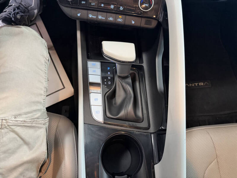 2021 Hyundai Elantra Limited