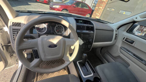 2010 Ford Escape XLS