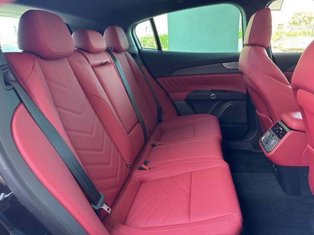 2025 Maserati Grecale Modena