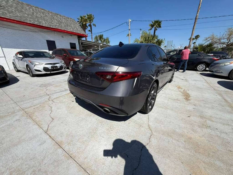 2017 Alfa Romeo Giulia Ti