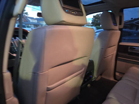 2017 Lincoln Navigator L Reserve