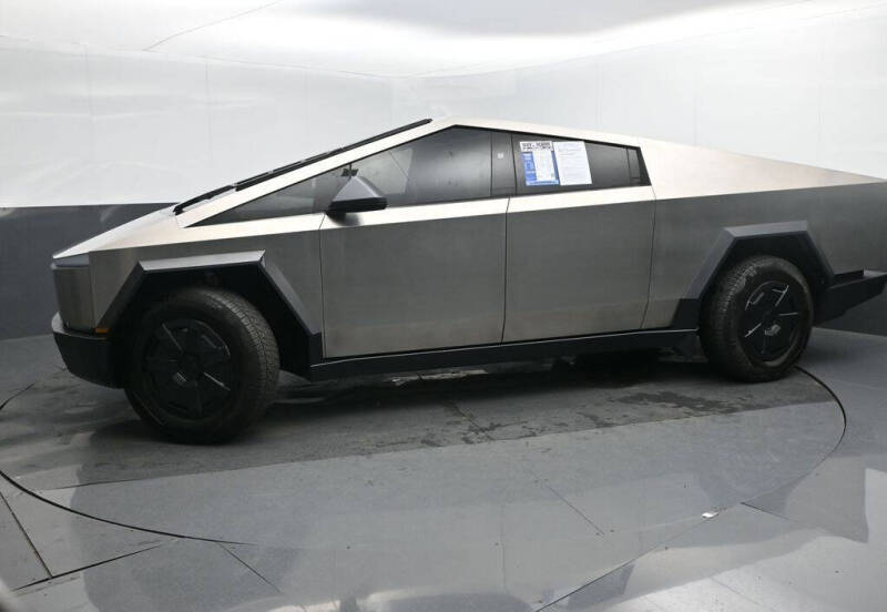 2025 Tesla Cybertruck