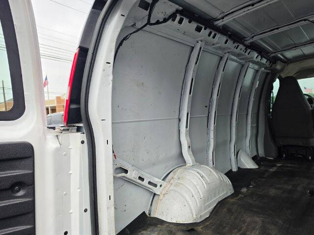 2017 Chevrolet Express 2500