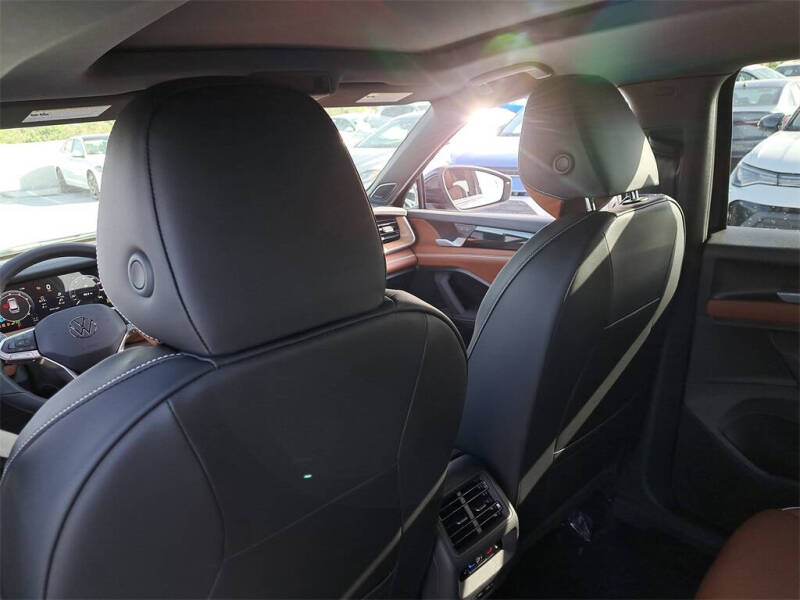 2026 Volkswagen Tiguan SEL R-Line Turbo 4Motion