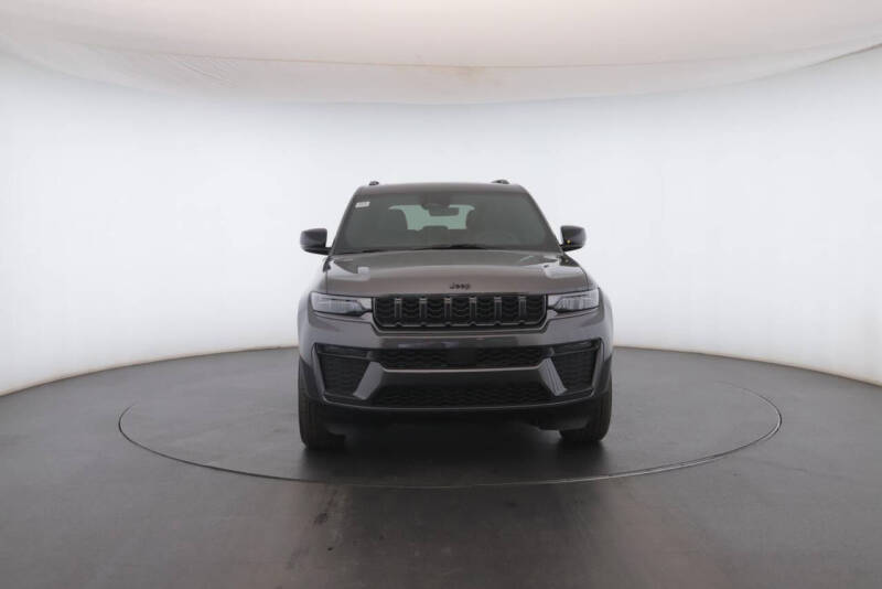 2026 Jeep Grand Cherokee Altitude